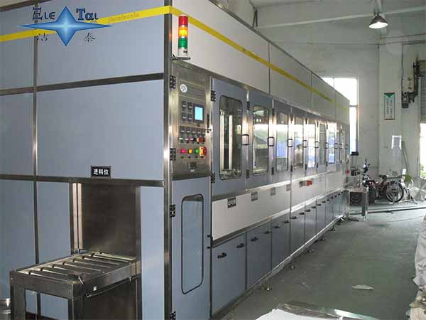 超聲波清洗設(shè)備的三大優(yōu)勢(shì)特點(diǎn) 全自動(dòng)超聲波清洗機(jī)