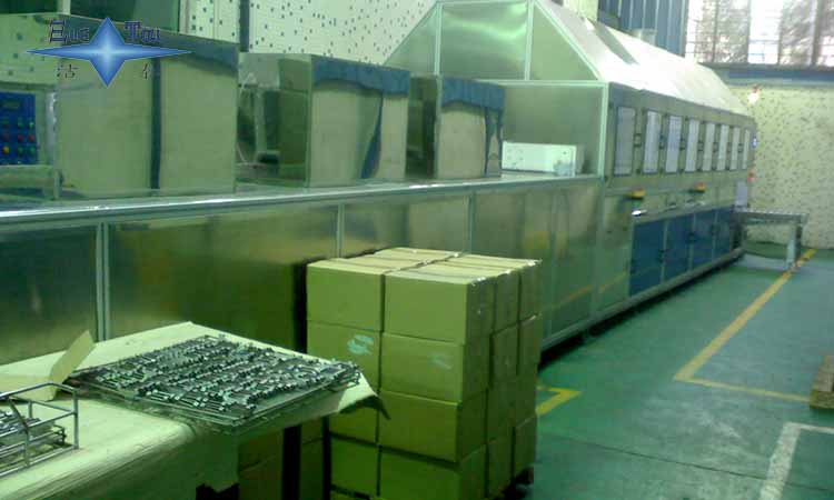 潔泰三槽工業(yè)超聲波清洗機(jī) 潔泰三槽工業(yè)超聲波清洗機(jī)