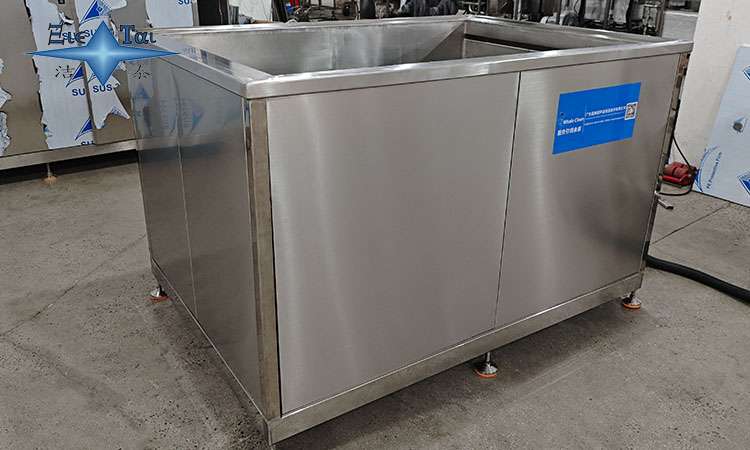 超聲波清洗機(jī)的能量解析:高效清潔的核心動力 超聲波清洗機(jī)的能量解析:高效清潔的核心動力