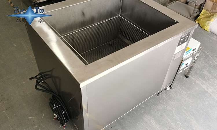 超聲波清洗機清洗黃金的介質(zhì)選擇與操作要點 超聲波清洗機清洗黃金的介質(zhì)選擇與操作要點